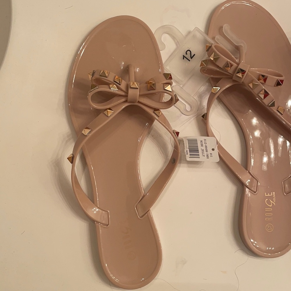 Bow sandals